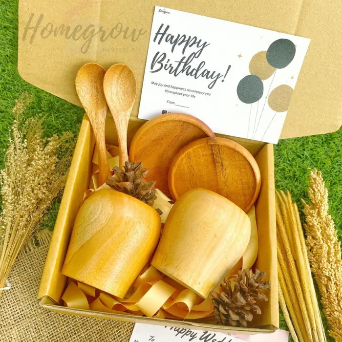Hampers gelas mini couple aesthetic / hampers gelas kayu mahoni set / kado wedding / souvenir pernikahan / kado wisuda / gelas mug kayu / hadiah ulang tahun / kado unik kerajinan kayu murah hampers idul fitri 1