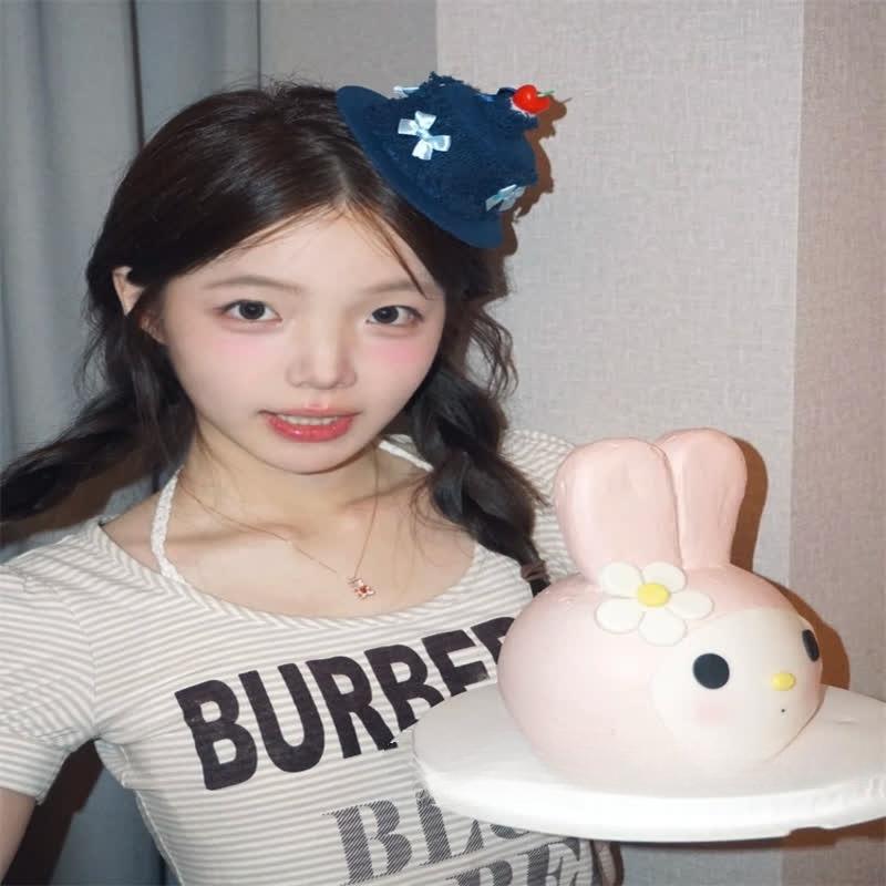 Product Introduction of Cowboy Cherry Candle Birthday Hat Hairpin Burnable Small Cake Funny Creative Hat Hairpin Hair Accessories 3