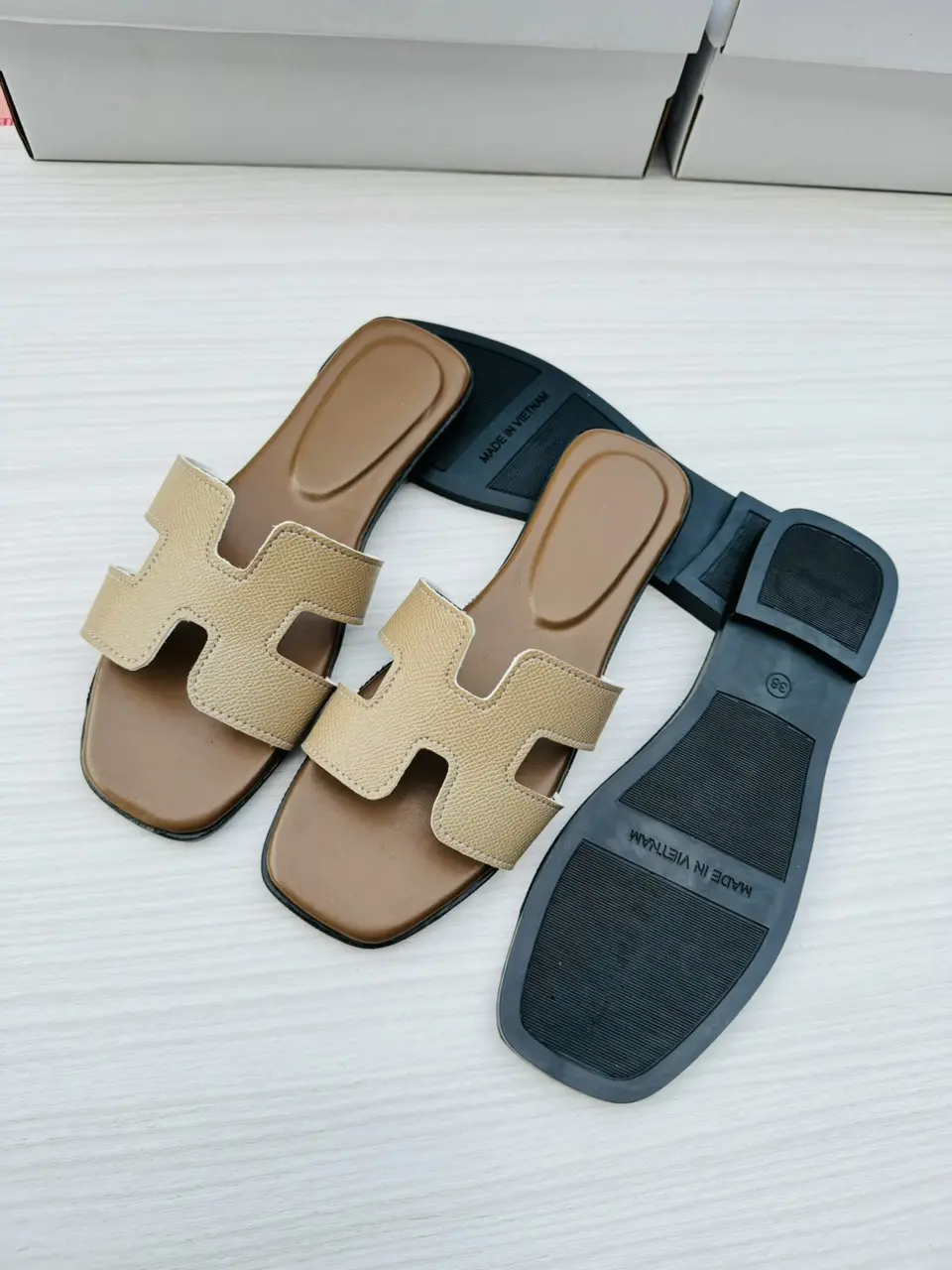 [ SIÊU ÊM ] Dép lê thời trang quai ngang nữ chữ h. Hàng sẵn kho từ 35-39 đủ 5 màu