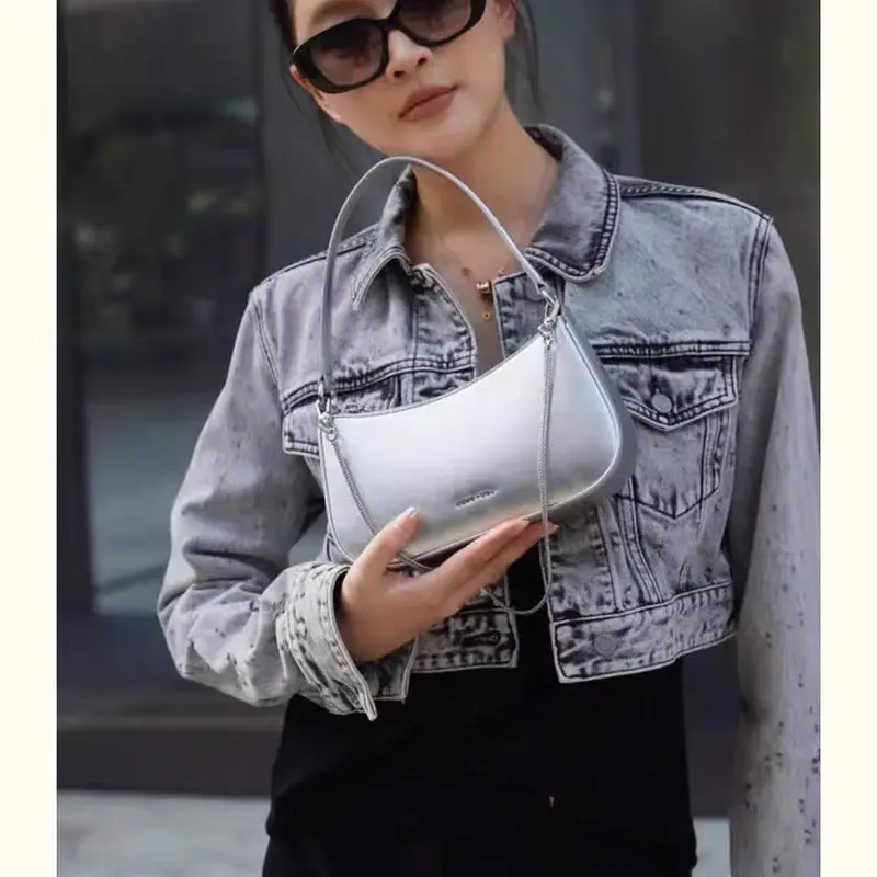 [MỞ BÁN] Túi kẹp nách SARA Bag sz 22cm chất da Microfiber 2 màu đen và bạc - HER & HERS Nữ Kem 7