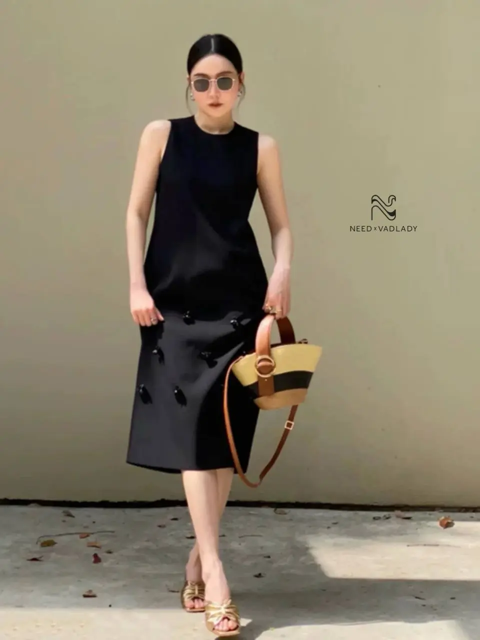 Đầm suông N3156 Đính Hoa Cườm Nhẹ Nhàng Cho Nàng - By Need