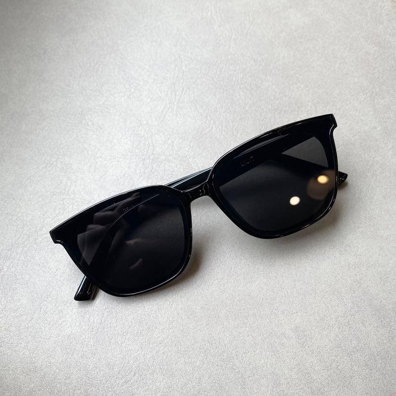 Kính Râm GM Lilit HotTrend Kính Thời Trang Nam Nữ , Trẻ Trung Hiện Đại , Bản Lề Kim Loại Chắc Chắn Chống Tia UV400