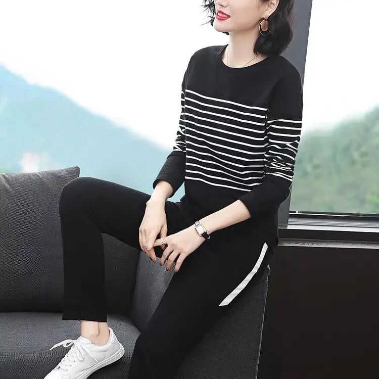 Áo Thun Dài Tay, Dành Cho Phụ Nữ Trung Niên, Cỡ M-5XL, Quần Áo Mùa Thu Cho Mẹ, Áo Sơ Mi Lớp Cơ Sở Dáng Rộng, Hàng Mới Về 2024, Áo Quần Áo Mùa Thu Sọc 1