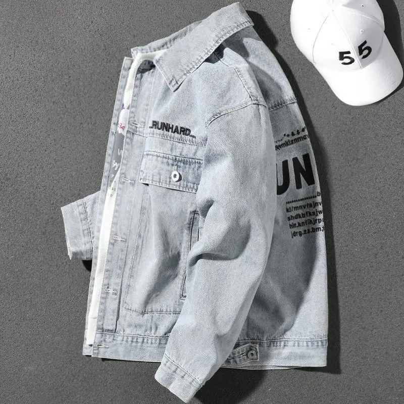 Áo Khoác Denim Nhật Bản, Phong Cách Cho Nam, Hợp Xu hướng, Dáng Rộng Vừa Vặn, Áo Khoác Trẻ Trung, Màu Xanh Nhạt, Có Thêu Chữ, Áo Dễ Phối Đồ, Thích Hợp Cho Mùa Xuân, [584 Khách Hàng Lặp Lại], Hàng Mới Về