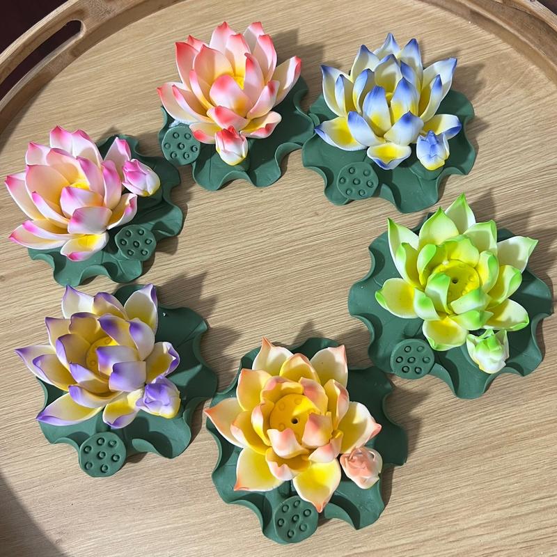 Bông hoa sen sứ d11cm trang trí bát thả hoa minh đường tụ thuỷ, đế sen sứ cắm hương, cắm nhang decor trang trí tiểu cảnh, gốm sứ Anh Thư Bát Tràng