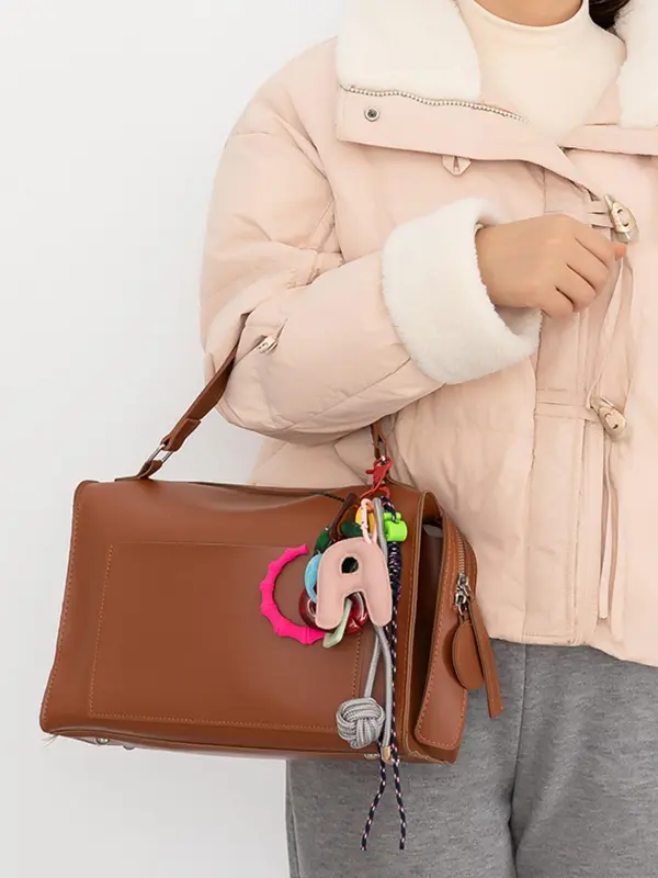 Letter Designed  Bag Charm, Fashionable Bag Keychain for Women & Men, Trendy All-match Bag Accessories for Birthday Gift 3