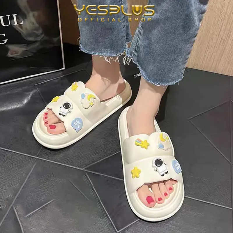 [YESPLUS] 2255-2 Sandal Selop Jelly Wanita Motif Astronot Import PVC Sendal Luar Ruang Hitam 1