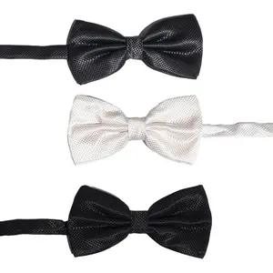 Dasi Kupu Kupu Bintik / Bowtie Elegance