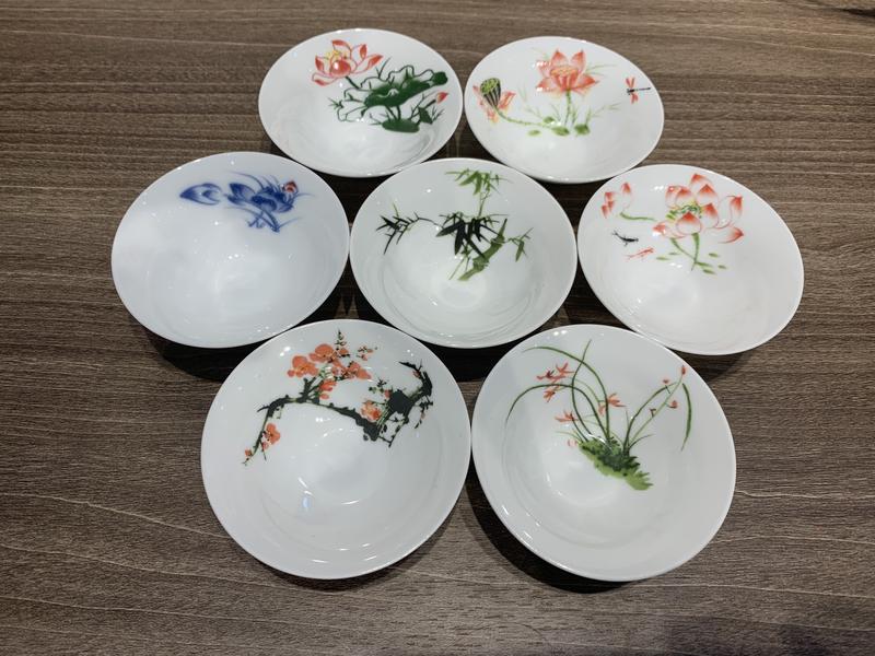 Product Introduction of Chén Sứ Cảnh Đức Dáng Nón - 70ml - Hoa Văn Trang Trí Tinh Xảo 6