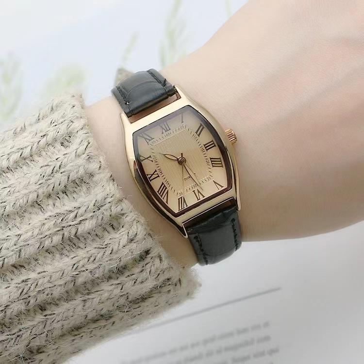 【Buy 1 Watch Get Free Box】New Quartz Watch Vintage Luneau-Shaped Belt Watch Student Minimalist