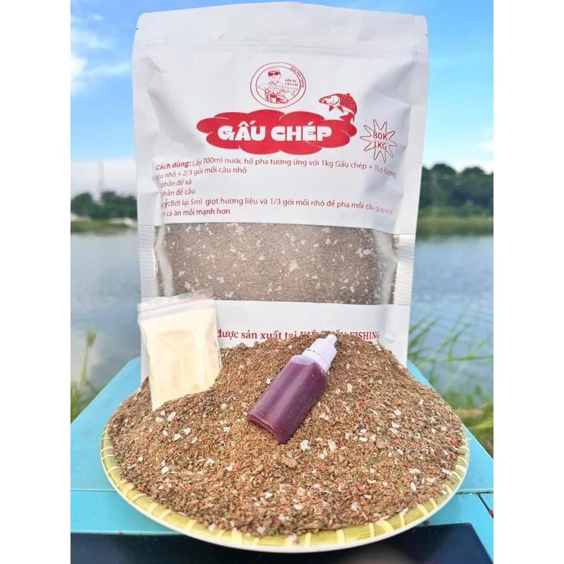 Mồi Cám Chép cao cấp Idol Kiên Gấu 1000gram kèm hương liệu lưu ổ lâu và hiệu quả pha chế đơn giản bông tơi