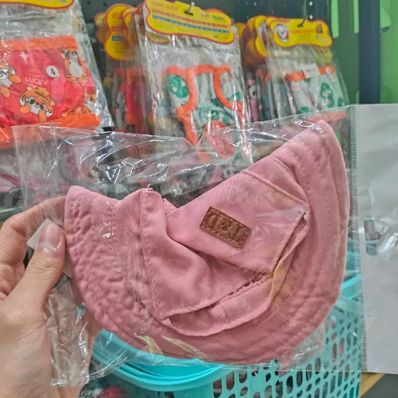 Nón tai bèo, nón kaki, nón noel, nón cối các loại dành cho thú cưng. 6
