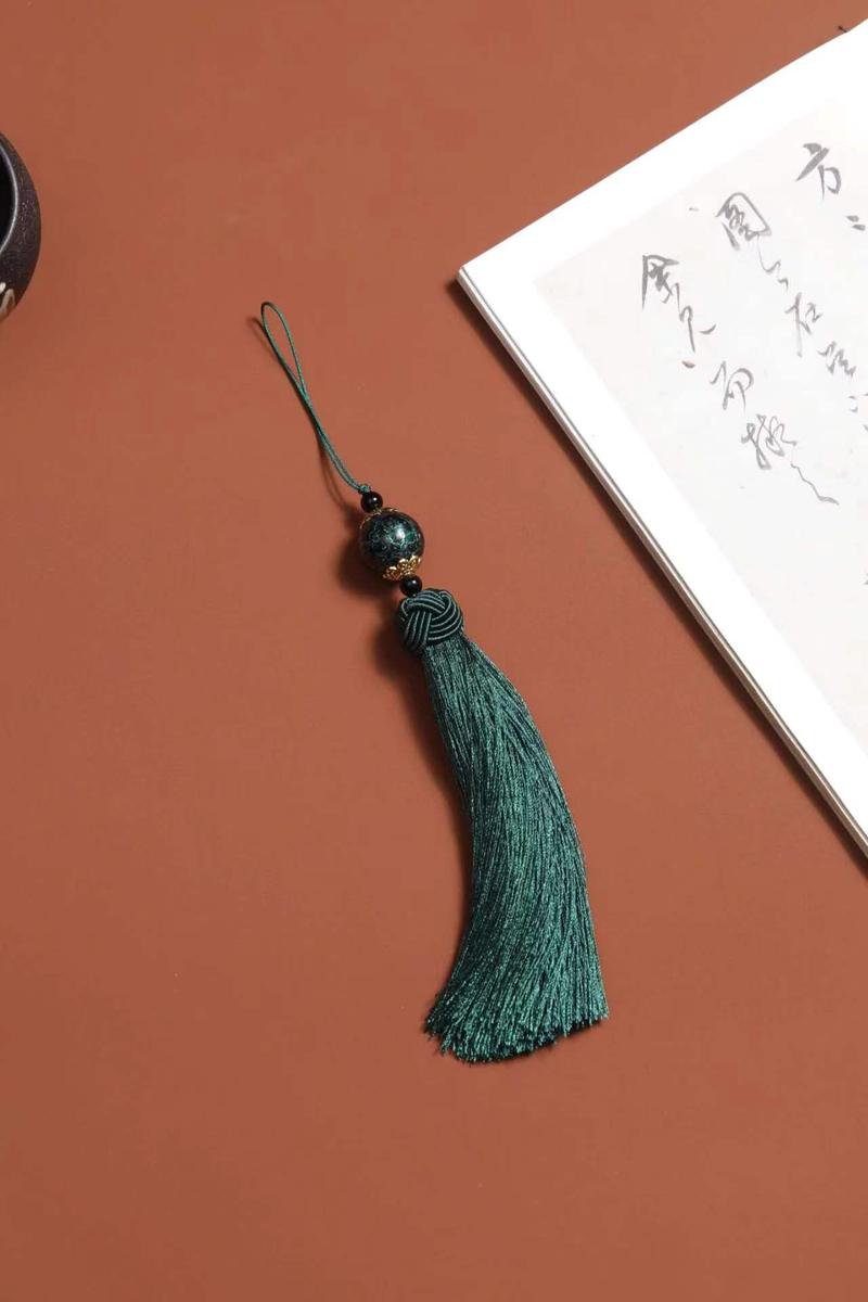 Product Introduction of Large Lacquer Tassel Pendant Phone Chain Lacquer Car Hanging Lacquer DIY Pendant New Chinese Style National Style Pendant 2