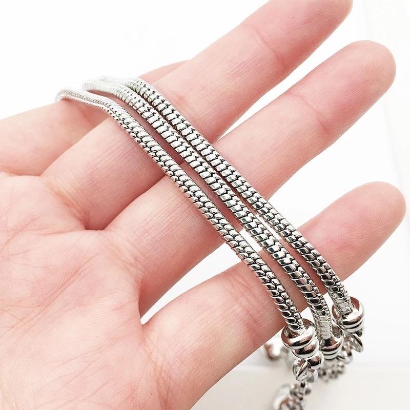 V050: Dây mềm trơn thay đổi bản kiềng charm tay theo kích thước trái tim vong 2