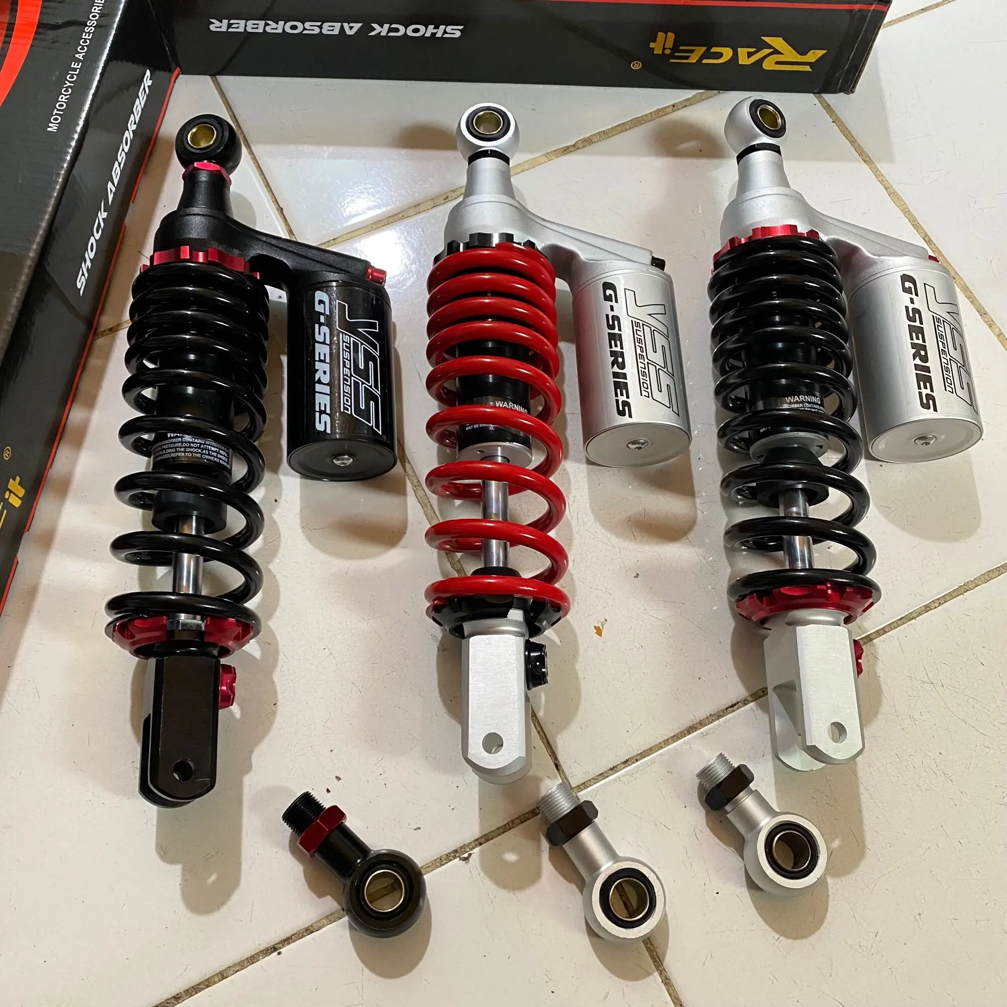 SHOCKBREAKER SHOCK BELAKANG VARIO 125 VARIO 150 TABUNG MODEL COPY YSS BLACK SERIES UKURAN 330MM DAN 310MM UNIVERSAL MATIC VARIO 125 VARIO 150 MIO BEAT MIO SOUL GT MIO SPORTY MIO SMILE FINO GENIO SHOCKBREAKER TABUNG MODEL YSS G SPORT
