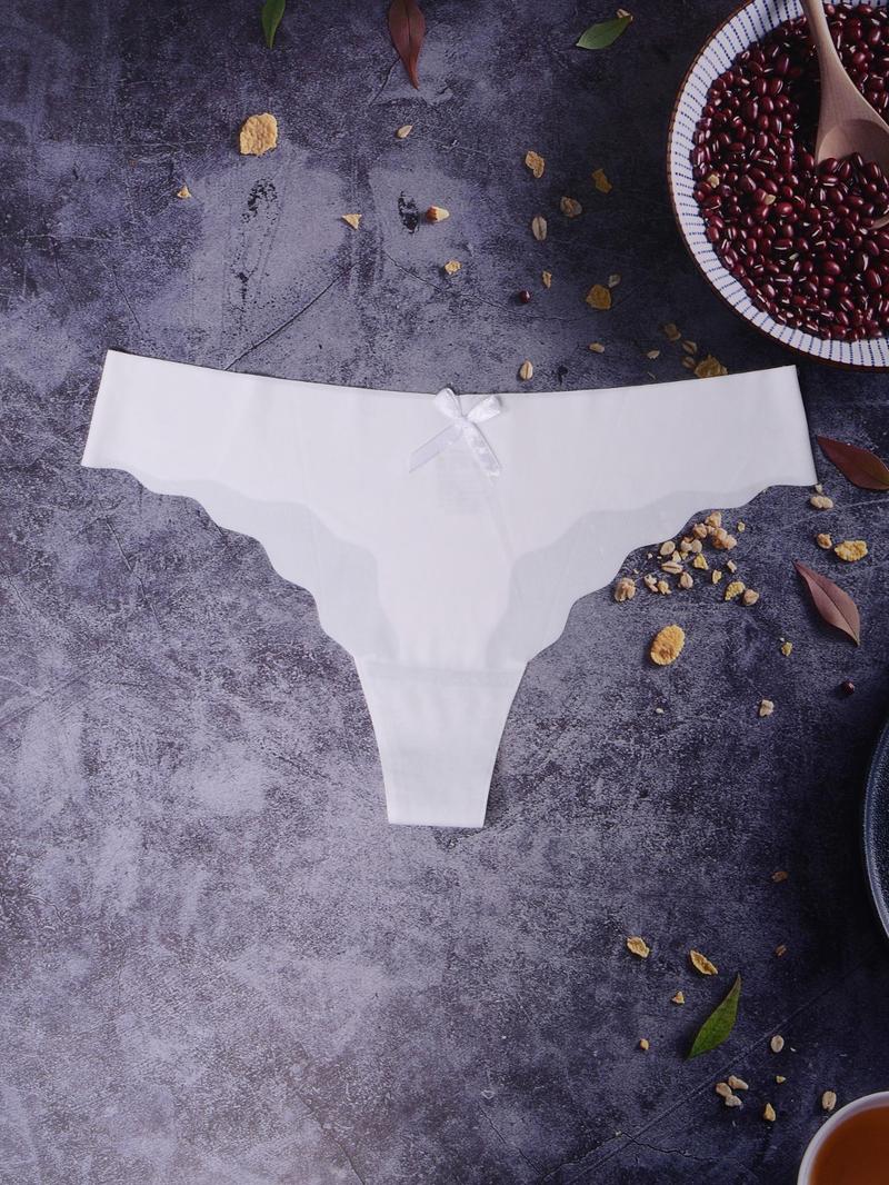 Product Introduction of Women's Solid Scallop Trim Thong, Breathable Comfortable Thong for Daily Wear, Women's Underwear for All Seasons 4