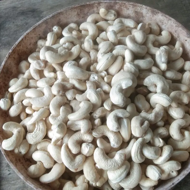 kacang mete  Mede mentah grade super kemasan 1kg 1