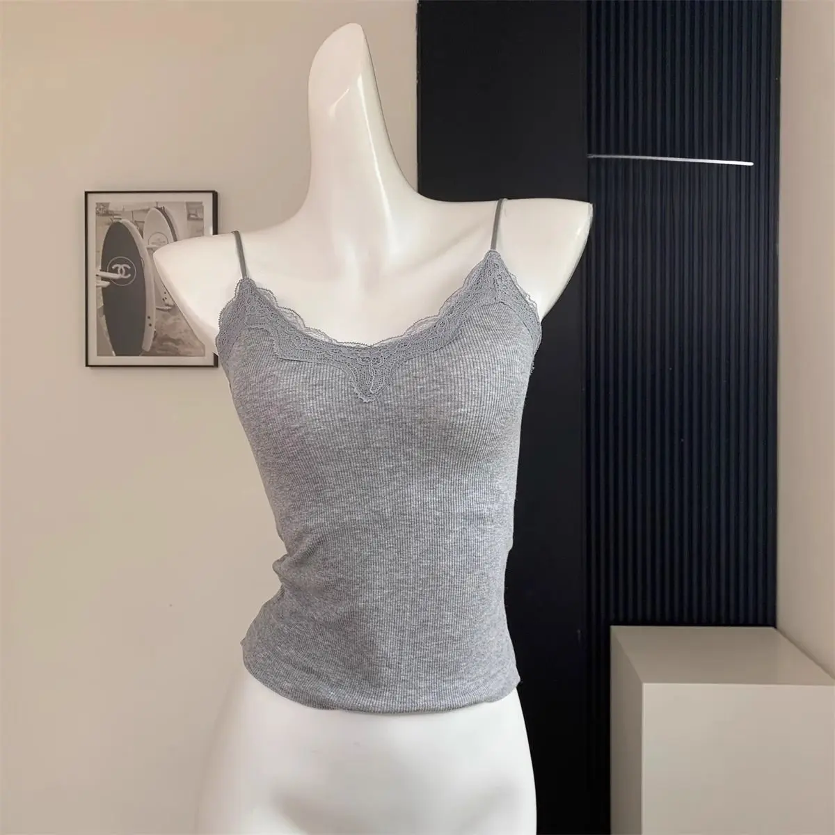 Áo Vest Hai Dây Ren Có Đệm Ngực, Có Thể Mặc Ngoài Trời, Thích Hợp Cho Mùa Thu Và Mùa Hè, Hàng Mới Về 2025, Lưng Làm Đẹp Có Thể Điều Chỉnh Phong Cách Dễ Thương Và Gợi Cảm, Áo Nhỏ Quần Áo Bé Gái