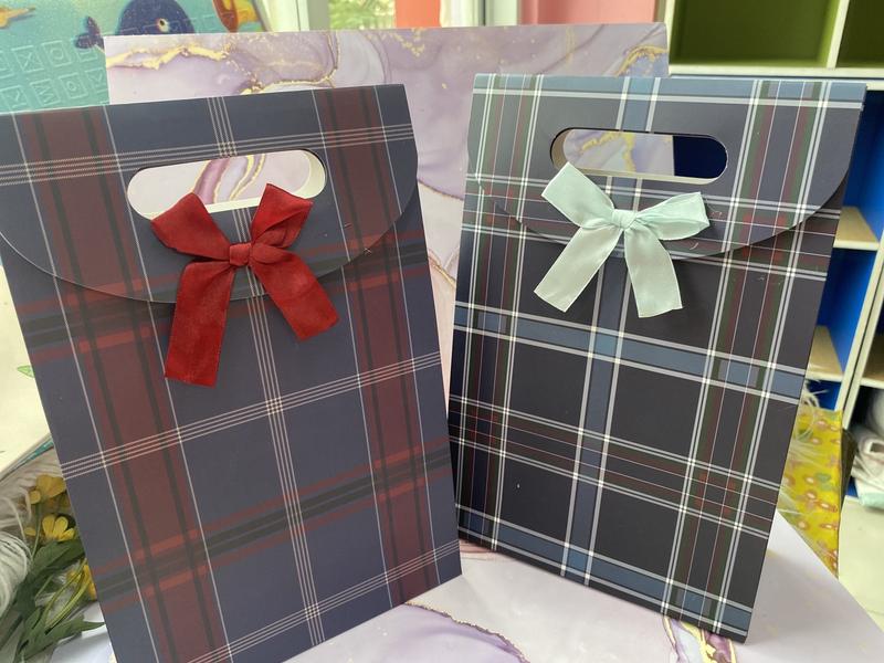 Product Introduction of PAPER BAG UKURAN S (25,5 X17,5 cm) 1