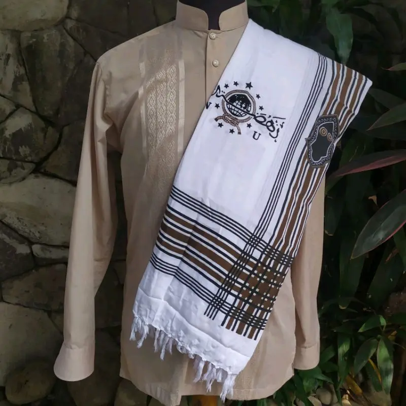 putih coklat terompah nu