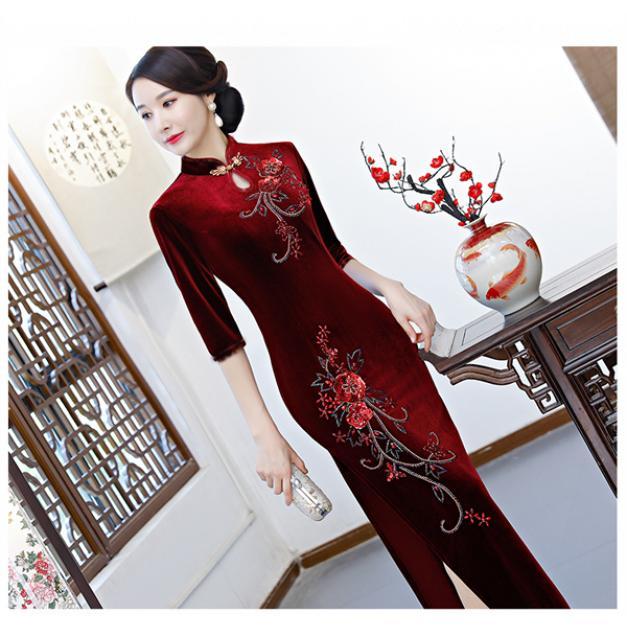 Váy Cưới Sườn Xám, Cao Cấp, Nhung Vàng, Thêu, Thích Hợp Cho Phụ Nữ Trung Người Già Và Cao Tuổi, Váy Xẻ Tà Bó Ôm Sát Hàng Mới Về, Thích Hợp Cho Mùa Xuân Và Mùa Thu 7