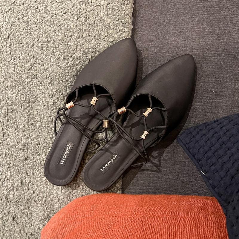 Tarompah Shoes Echa Black Mules Sandal Wanita 0