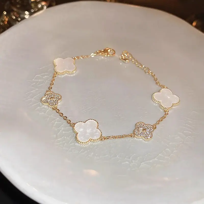 Cherry Blossom Pink Four-leaf Clover Bracelet Small Luxury Luxury High Sense Super Flash Temperament Summer Hand Jewelry