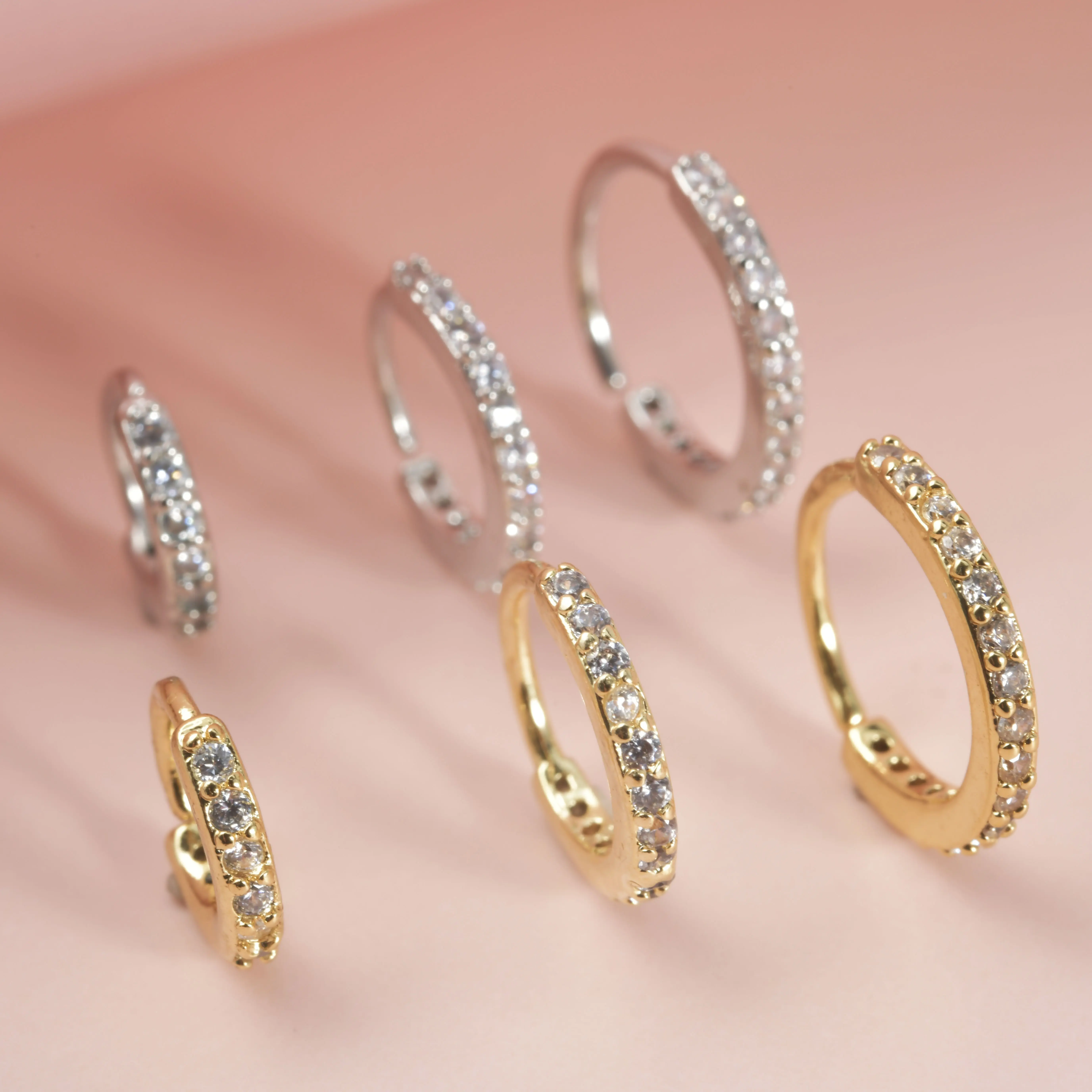 1PC Exquisite Round Zircon Bendable Gemstone Seamless Nose Ring - Hypoallergenic Brass, Crystal Accented, Ear Cartilage Piercing Earring with Comfortable Wear