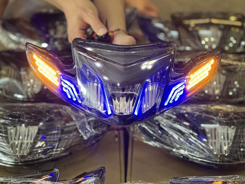 Choá đèn Dyno 3 mắt cho Sirius 110 / LED Demi xanh Tặng Ốp đầu Sihello ( KHÔNG LẮP ĐƯỢC , Không bảo hành CHO SIRIUS 5OCC / Si Trung Quốc / ) Phụ Kiện Phụ Tùng 2 tầng