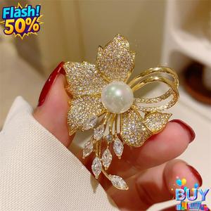 เข็มกลัดมุกระดับไฮเอนด์, สำหรับผู้หญิง, เข็มกลัดสูทระดับไฮเอนด์, หมุดเสื้อผ้าคงที่, หัวเข็มขัดป้องกันการสัมผัส, เครื่องประดับ, สไตล์ใหม่, หรูหราราคาไม่แพง, ขั้นสูง, พร้อมใช้งานในปี 2025