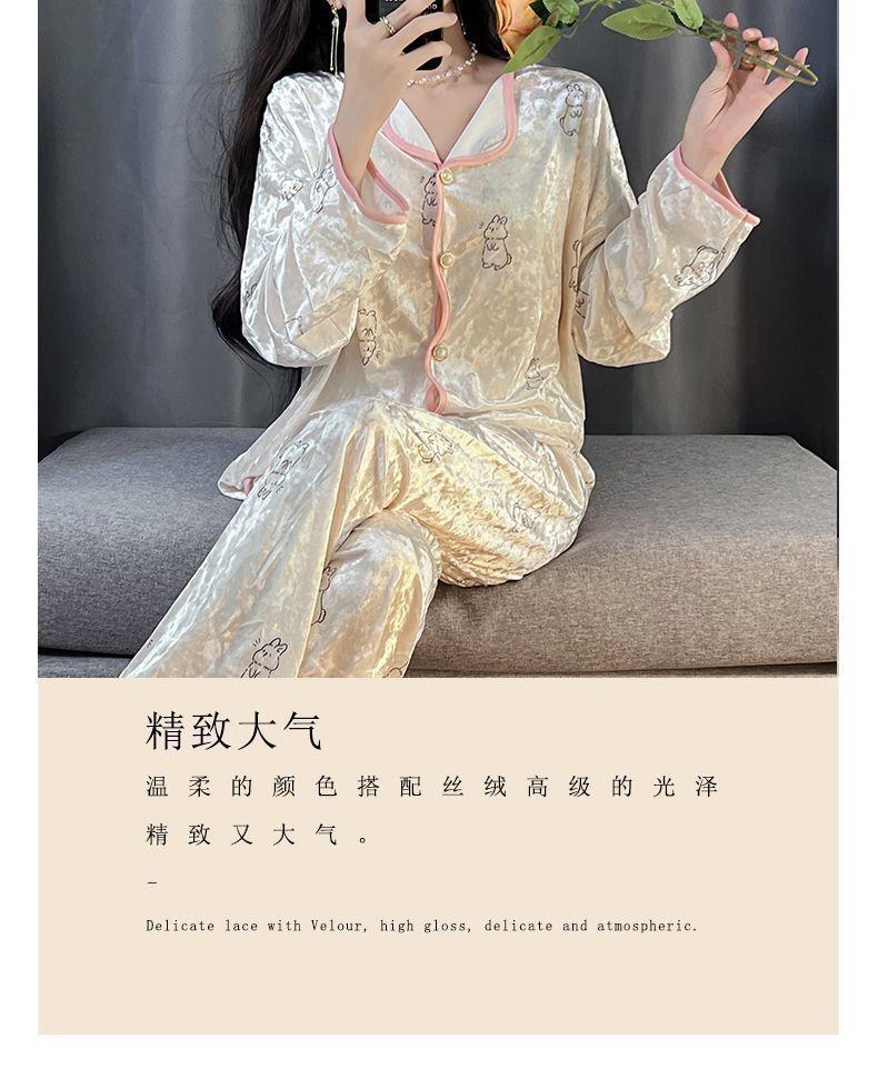 Product Introduction of Bộ Đồ Ngủ Nhung Kim Cương, Cao Cấp, Dành Cho Nữ, Bộ Đồ Mặc Nhà Dài Tay, Phong Cách Pháp Ngọt Ngào Nhung Vàng Mới, Thích Hợp Cho Mùa Xuân, Mùa Thu Và Mùa Đông 24