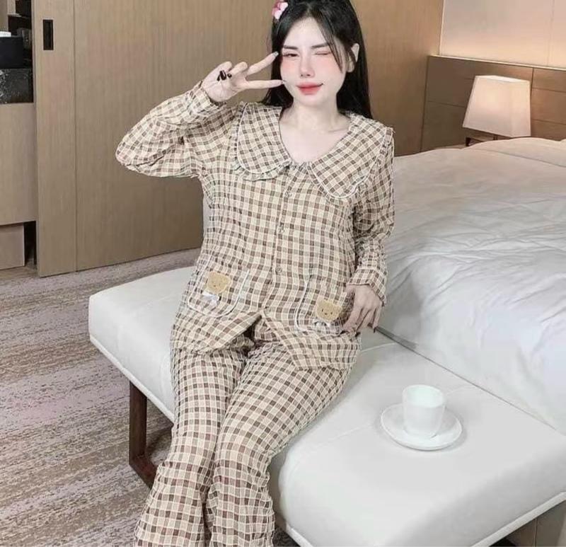 Product Introduction of (38-55kg)Bộ pijama CỔ SEN TRÒN chất liệu ĐŨI NHUNG họa tiết kẻ KARO nhiều màu Nữ Women Quần Ngủ Áo Ngủ 2