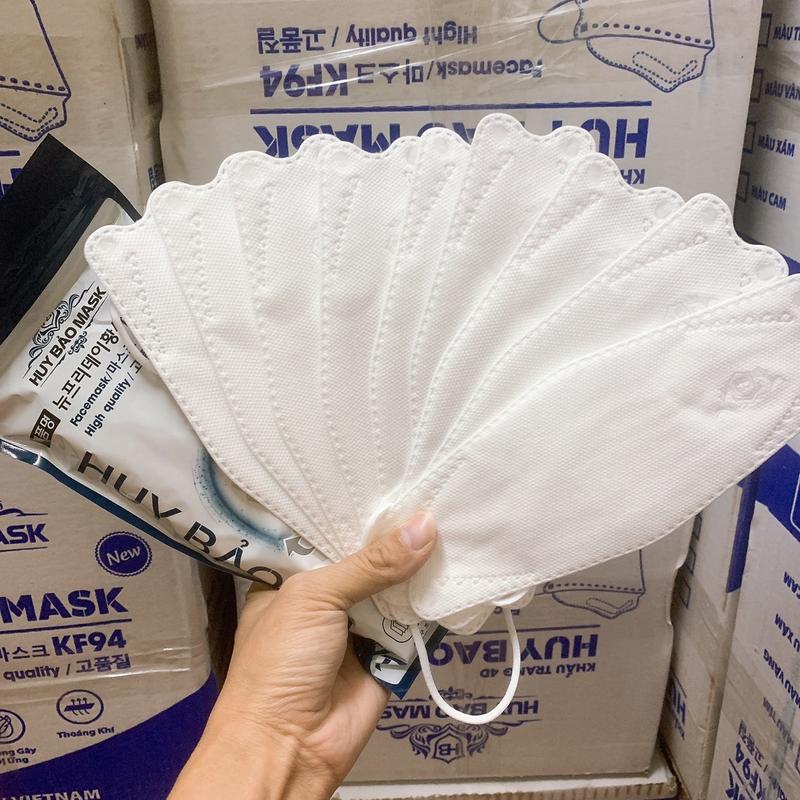 300 chiếc Khẩu trang kf 94 Huy Bảo