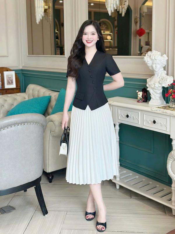 Áo nữ (KHÔNG KÈM VÁY) công sở thiết kế Nhật Vy cổ V tay ngắn nút bọc xẻ tà cách điệu chất lụa phù hợp dự tiệc đơn giản - D3249