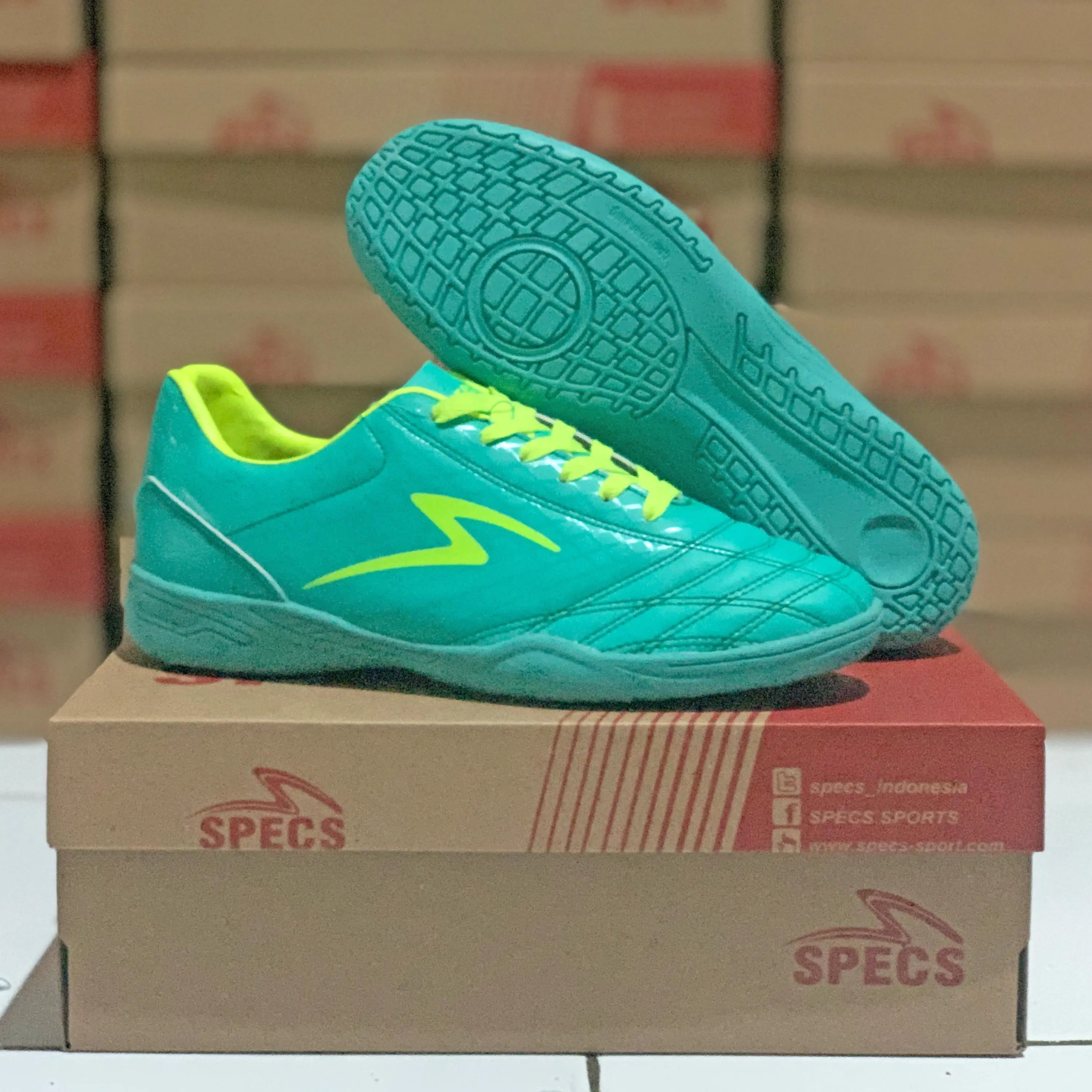 Sepatu futsal specs infinity hijau stabilo terbaru bonus kaos kaki deker jaitan