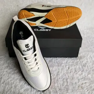 SEPATU OLAH RAGA BULU TANGKIS. SEPATU BADMINTON. SEPATU SPORT CLASSY WARNA PUTIH