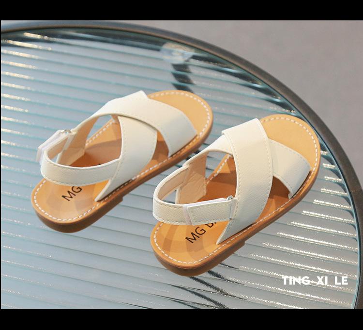 Product Introduction of Children's Sandals 2024 Summer New Fashion Versatile Baby Simple Soft Sole Boys and Girls Open Toe Cross Beach Shoes 16