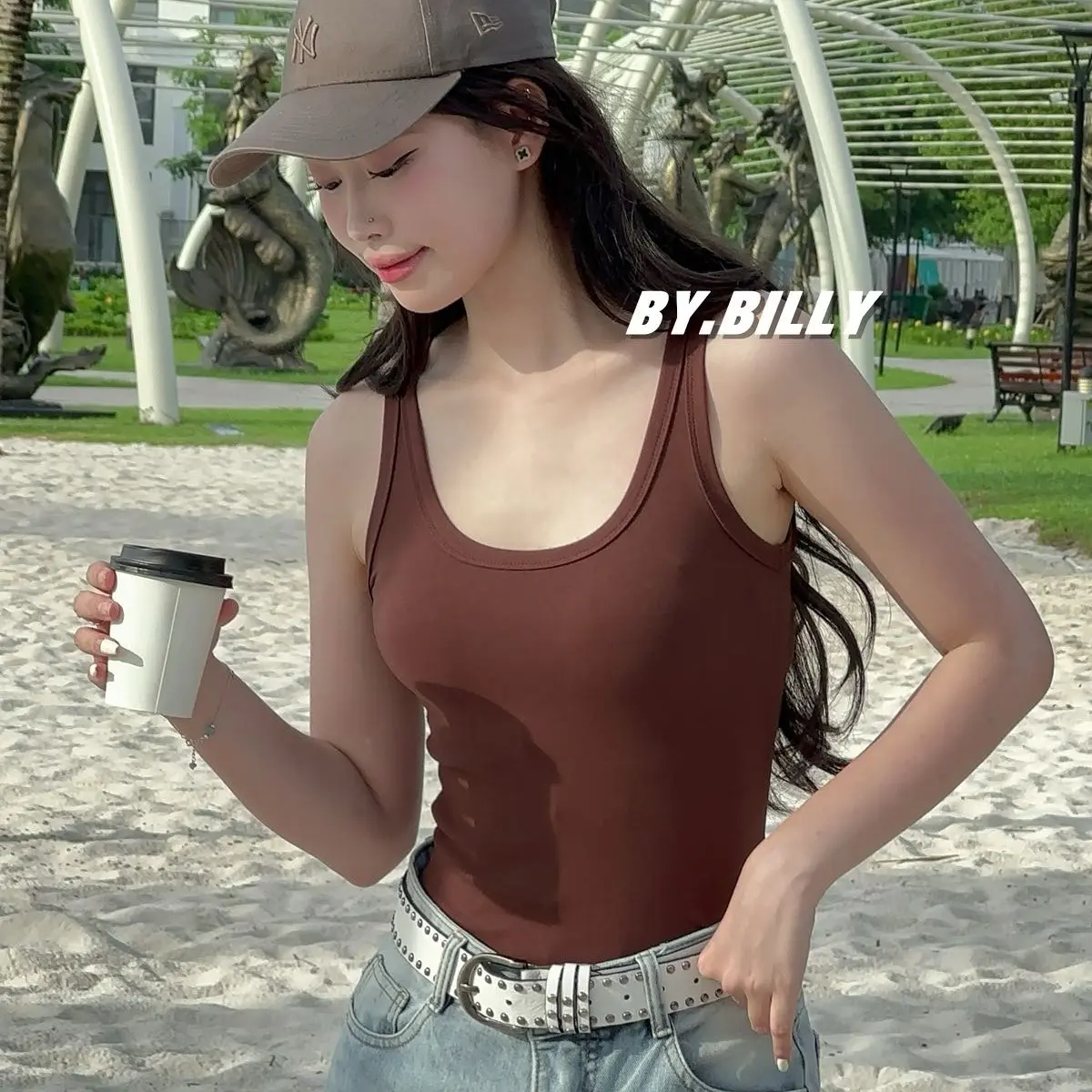Áo cổ vuông sexy, phong cách cá tính đơn giản dễ phối đồ