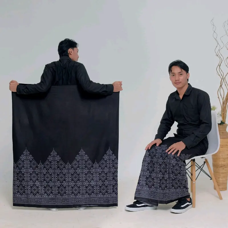 Sabiq - Sarung Batik exclusive Rayon Super - Motiv Lampion Prada Hitam Navy Dewasa Katun Muslim Motif Pekalongan 8