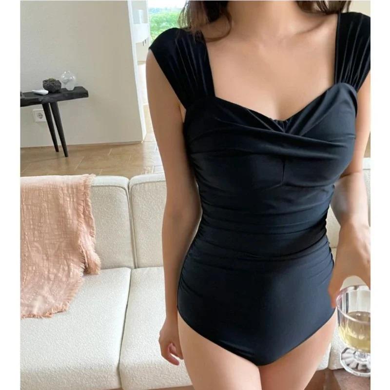 Product Introduction of ❤New Korean Hot Spring One-Piece White Swimsuit Women's Small Bust Sexy Pleated Conservative Cover Belly Retro Swimsuit 2025 5
