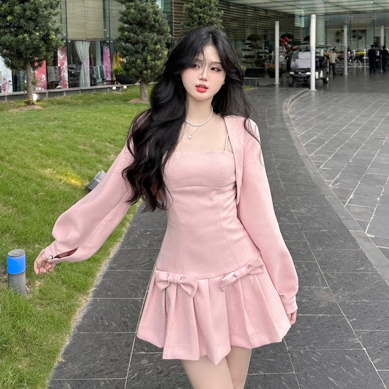 Mary Set - Set dạ tex váy hai dây kèm áo khoác croptop tay bồng có bigsize tặng kèm nơ cài Nữ Kem Nhung Clay Clothing