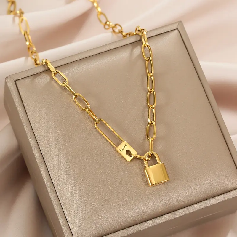 European and American Street Retro Hip-Hop High-End Lock Pendant Necklace for Women with Ins Cold and Cool Wind Clavicle Chain