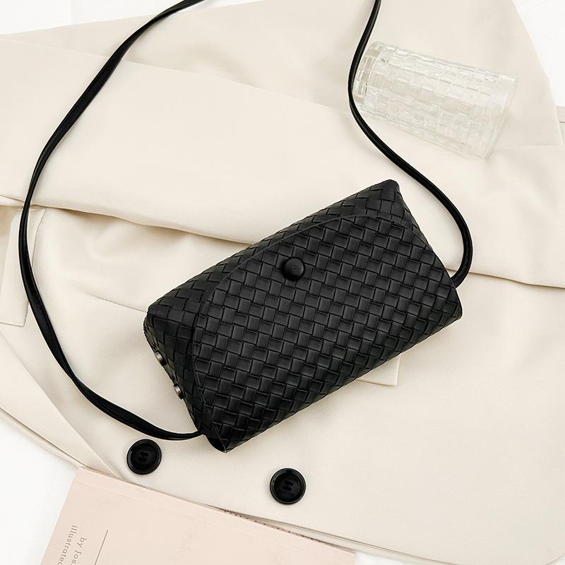 Product Introduction of Women's Shoulder Bag, Niche Design, Fashionable, Classic Retro Style, Sling Bag, Suitable for Spring and Summer, New Arrival Bags Sienna Large 23