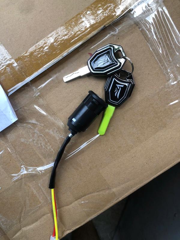 Khóa đơn lắp xe điện Xmen , 133S , 133M có phân loại