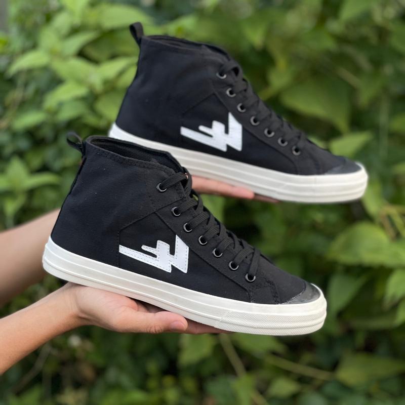 Sneakers Aekoshoes Two Years High blackwhite Originall Produk Lokal Made In Indonesia 2