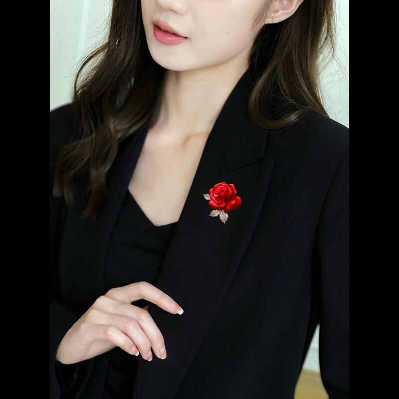 New multi-purpose fixed clothing clip, suit jacket, cheongsam accessory, rose chest flower, red camellia flower brooch 2