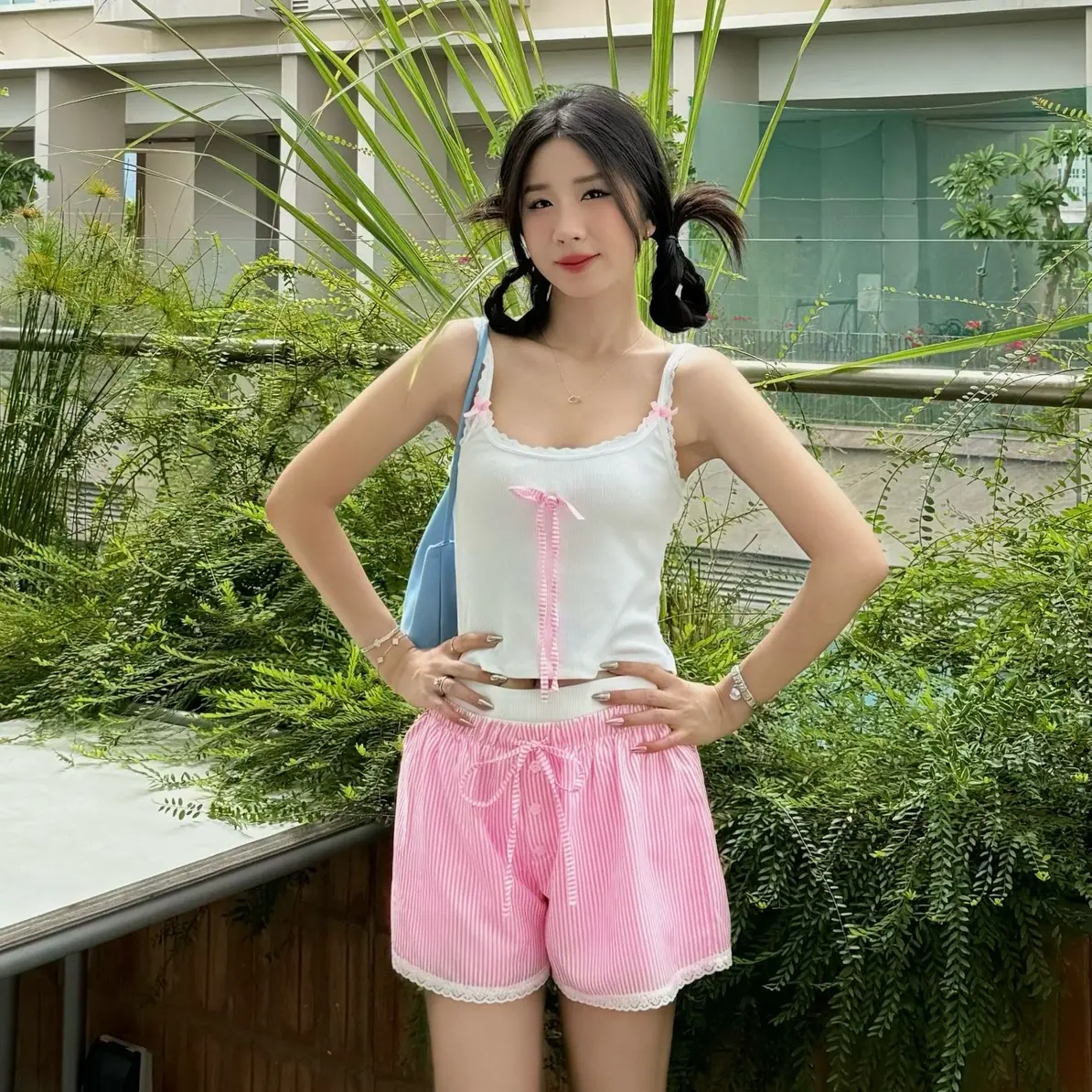 Set quần short sọc - Áo 2 dây phối nơ
