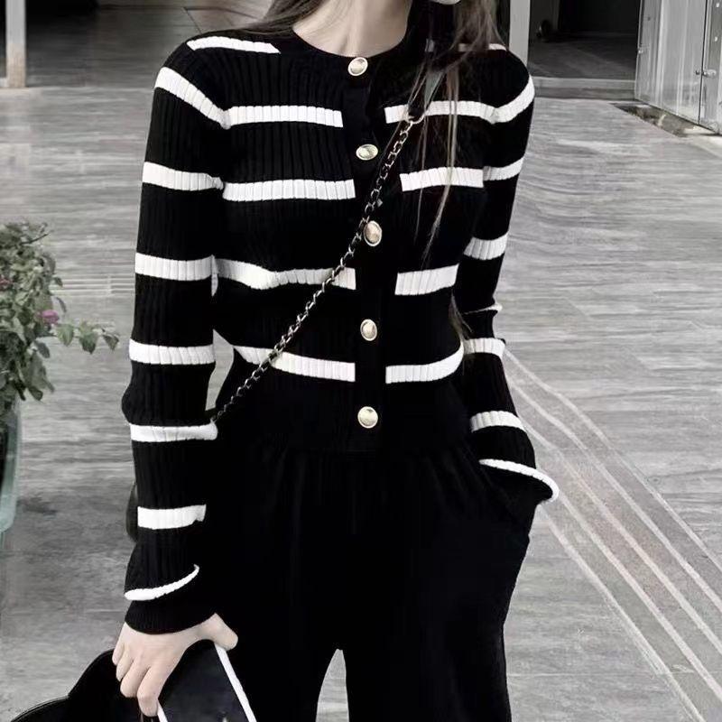 Áo Cardigan Mùa Hè Cho Nữ, Nhẹ, Ngoại Cỡ, Áo Khoác Len Sọc Ngắn Nhỏ Đầu Mùa Thu, Áo Khoác Ngoài, Áo Trùm Đầu, Xu Hướng, Phong Cách 2024 Cho Nữ 0