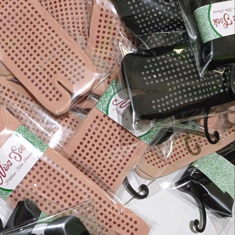 12 pasang Kaos kaki anti slip premium/kaos kaki anti licin tebal 3