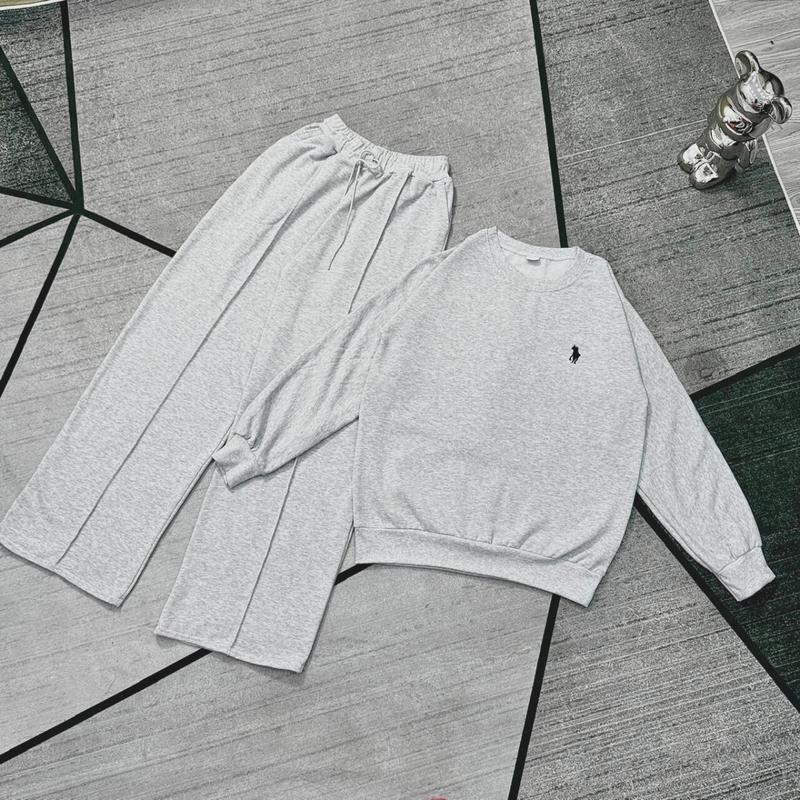 Sét  thu Đông thêu ngựa    áo sweater basic kèm quần ống suông , chất liệu vải nỉ bông cao cấp dày dặn ấm áp Top Nữ Top Women set  thu Đông  bộ ngựa thêu  Jacket Kem Ong Pants Polo